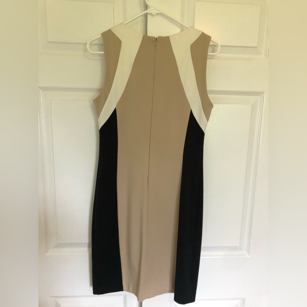 Calvin Klein shift style knit dress. Hits above knee. - Picture 2 of 5